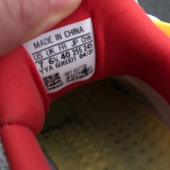 ADIDAS x LEGO Ultraboost Running Shoes Kids Youth 7 GV7732 Sneakers - Picture 8 of 11